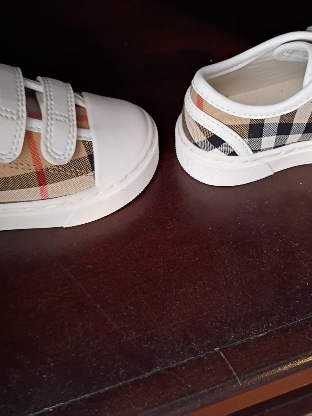 Toddler burberry shoes - Picture 4 of 8